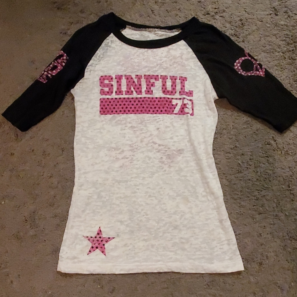 Sinful 3/4 sleeve burnout